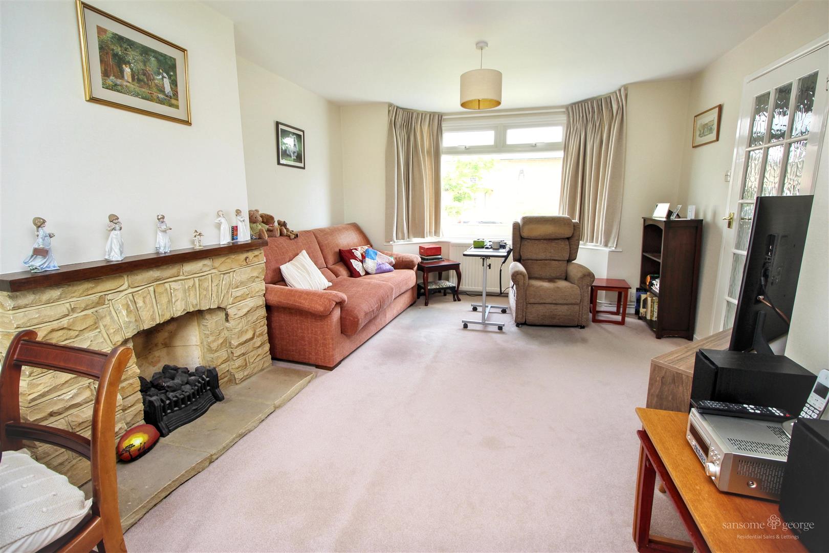 3 bed property in Wittenham Avenue, Reading